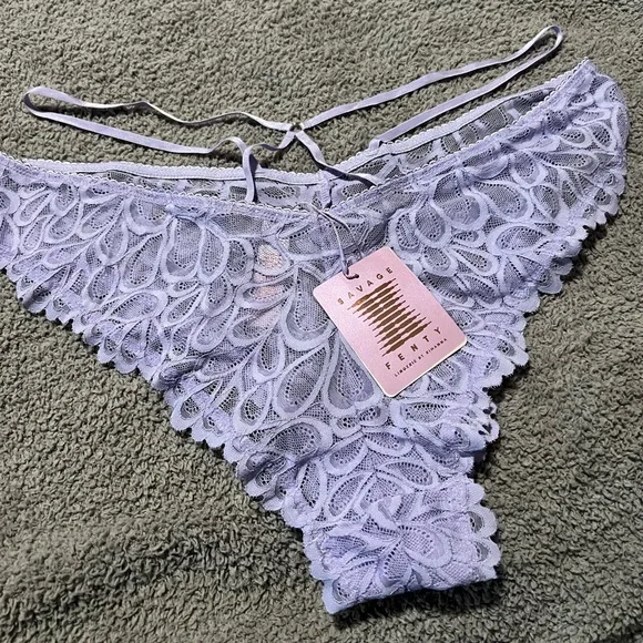NWT Savage X Fenty Sorry Not Sorry Strappy Lace Brazilian Lavender Size 2X - Picture 5 of 7
